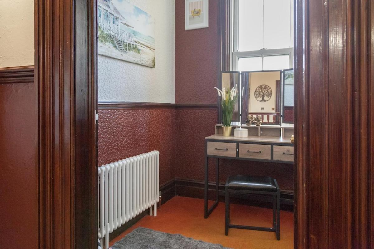 Victorian Elegance At Kingscliffe, Sleeps 17 Villa Manchester Exterior photo